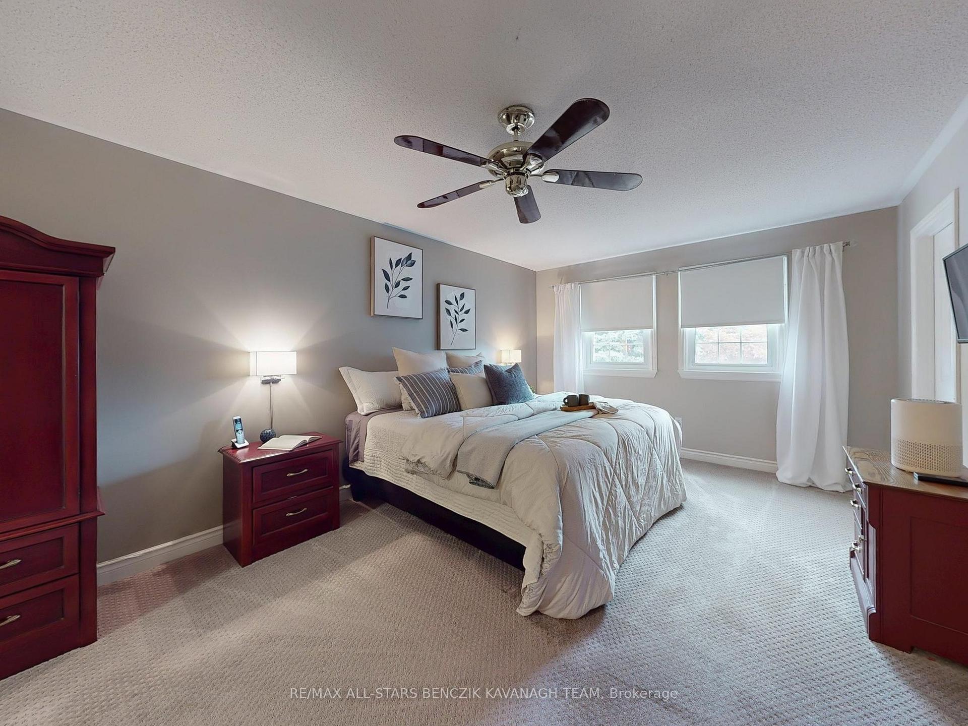 Photo 15 of 3 West Side Drive, Markham, Markville — HOMEH