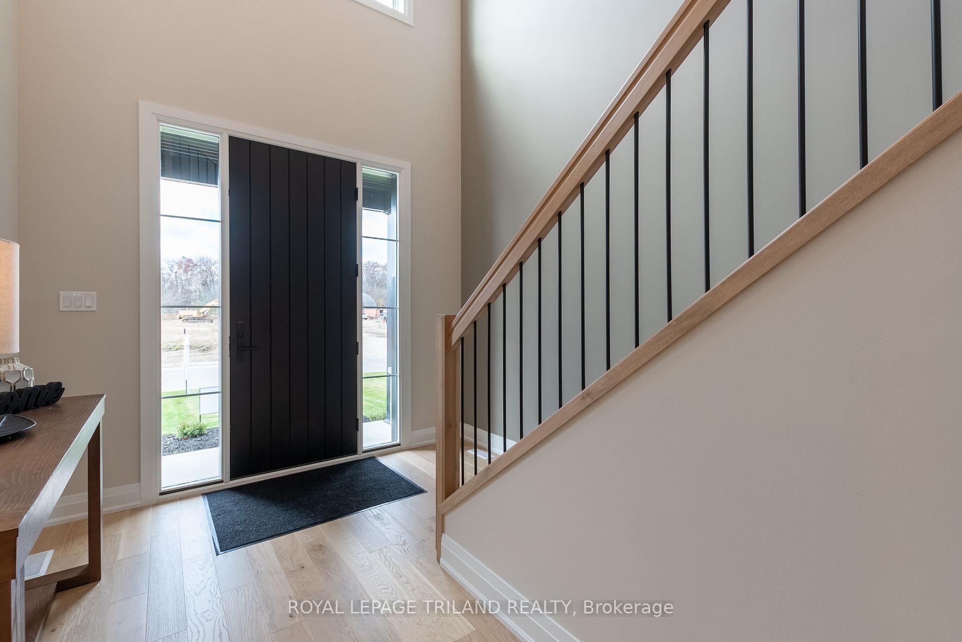 Photo 4 of 16 Allister Drive, Middlesex Centre, Kilworth — HOMEH