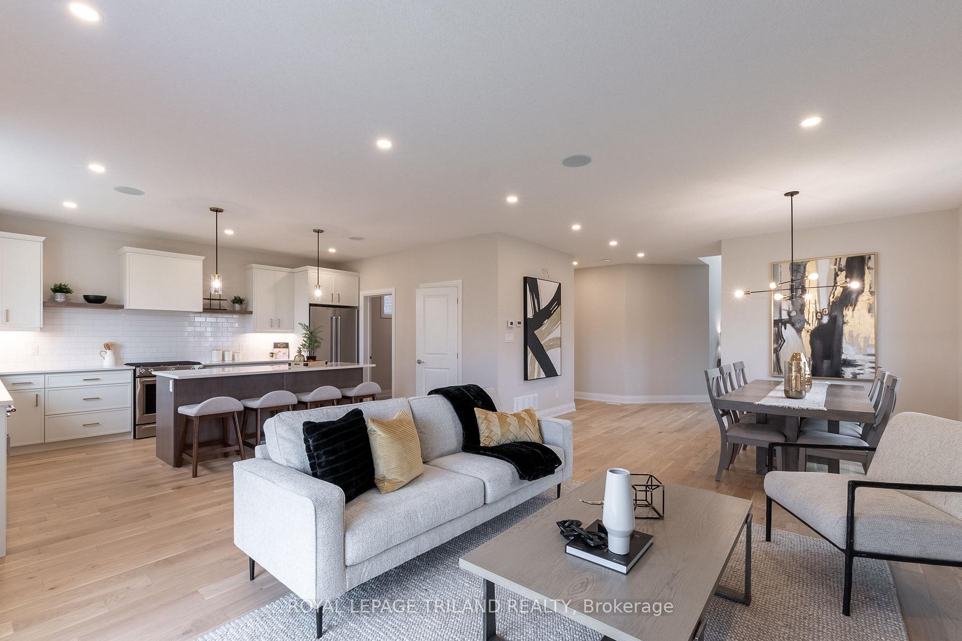 Photo 10 of 16 Allister Drive, Middlesex Centre, Kilworth — HOMEH