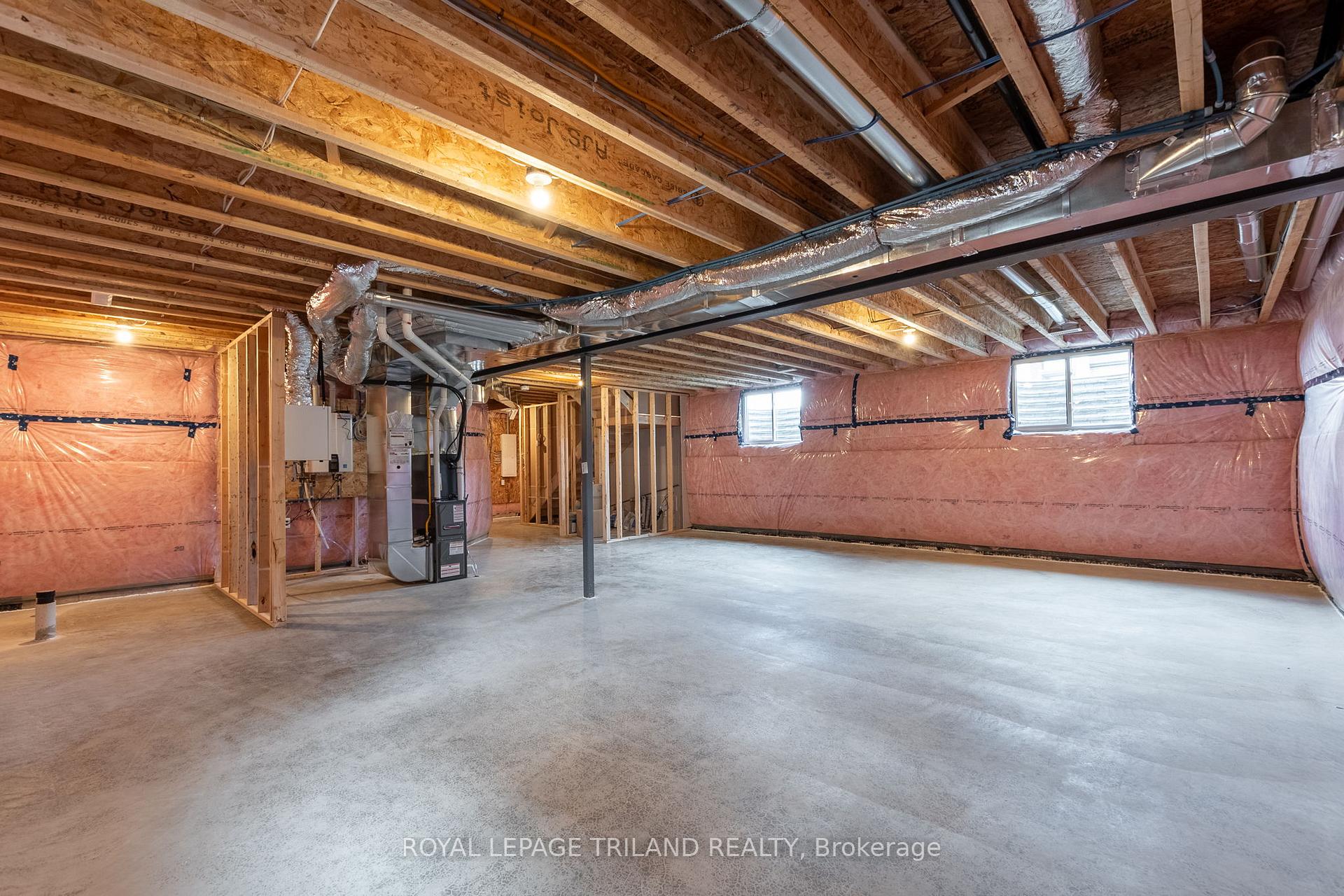 Photo 31 of 16 Allister Drive, Middlesex Centre, Kilworth — HOMEH