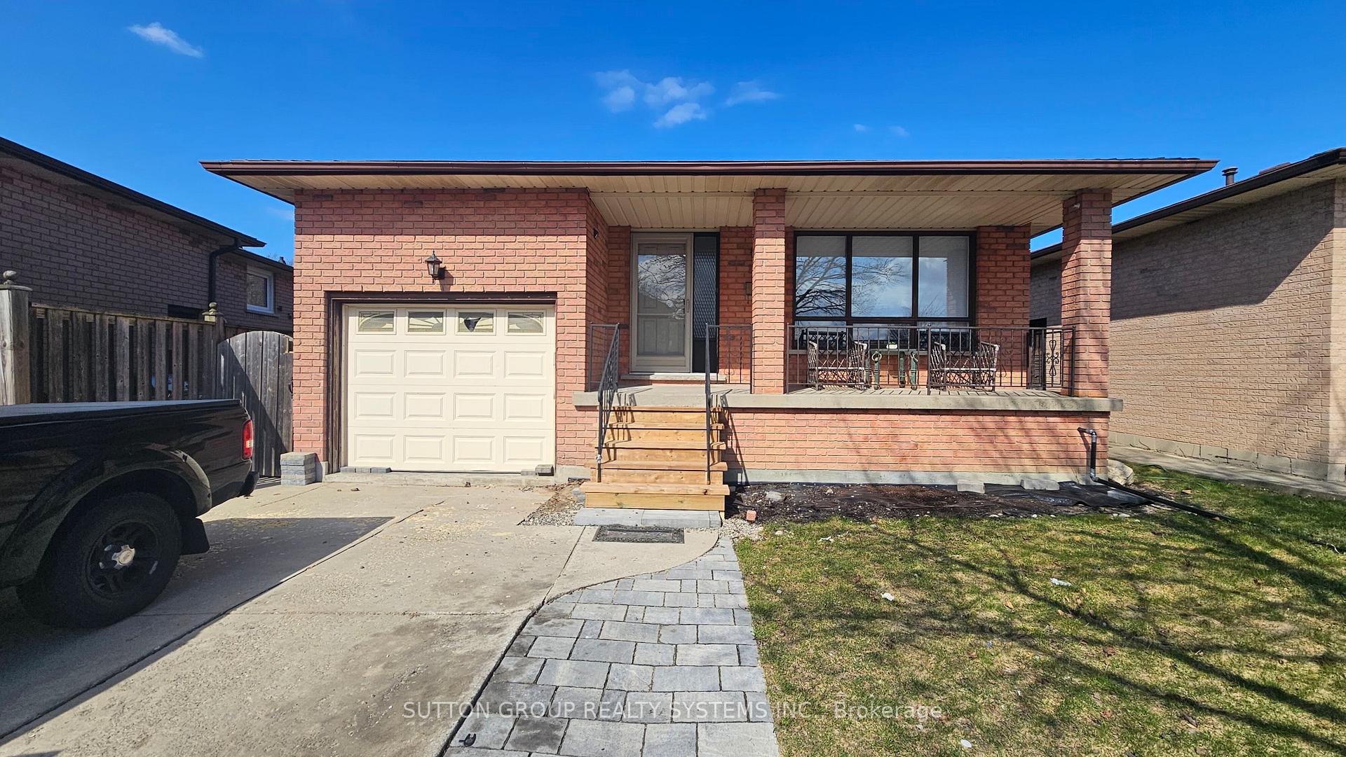 Photo 1 of 194 Solomon Crescent, Hamilton, Trenholme — HOMEH