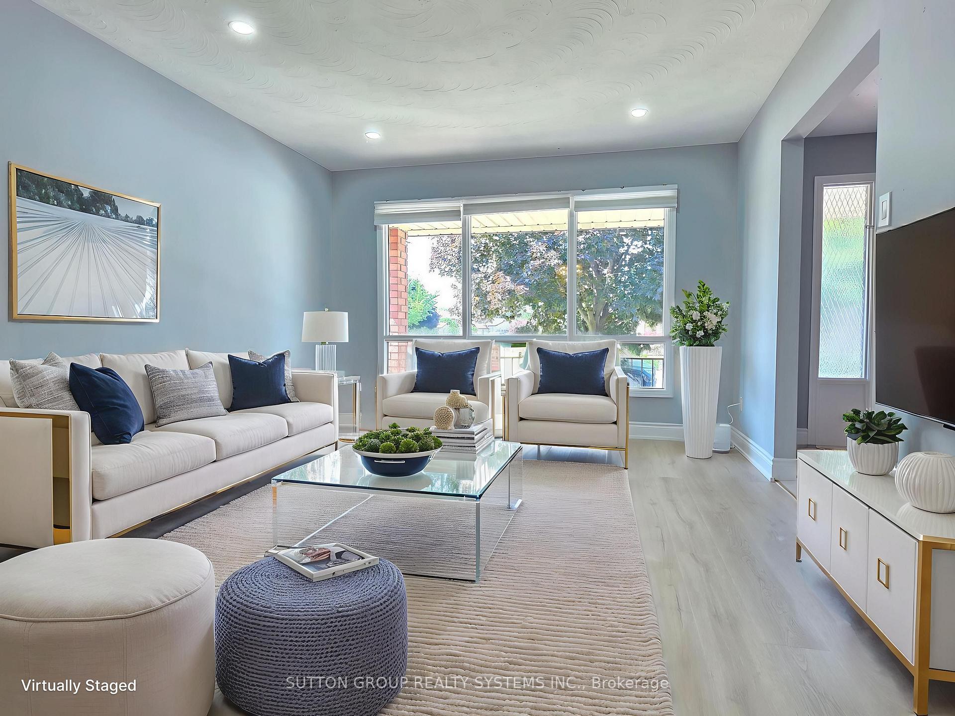 Photo 4 of 194 Solomon Crescent, Hamilton, Trenholme — HOMEH