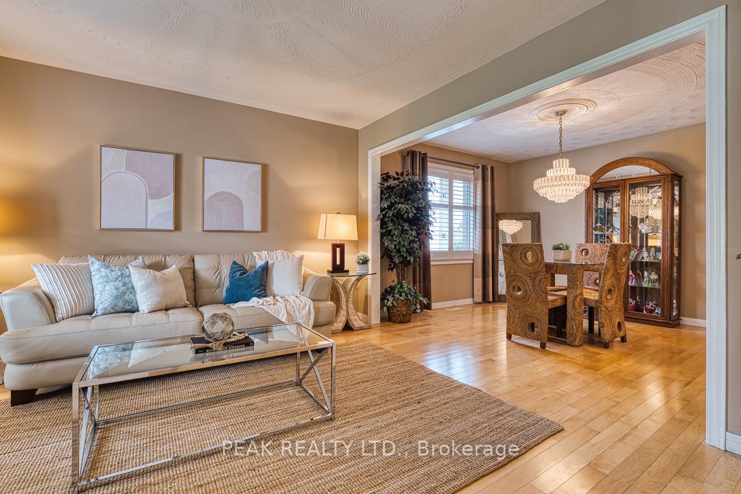Photo 10 of 20 Tami Court, Kitchener — HOMEH