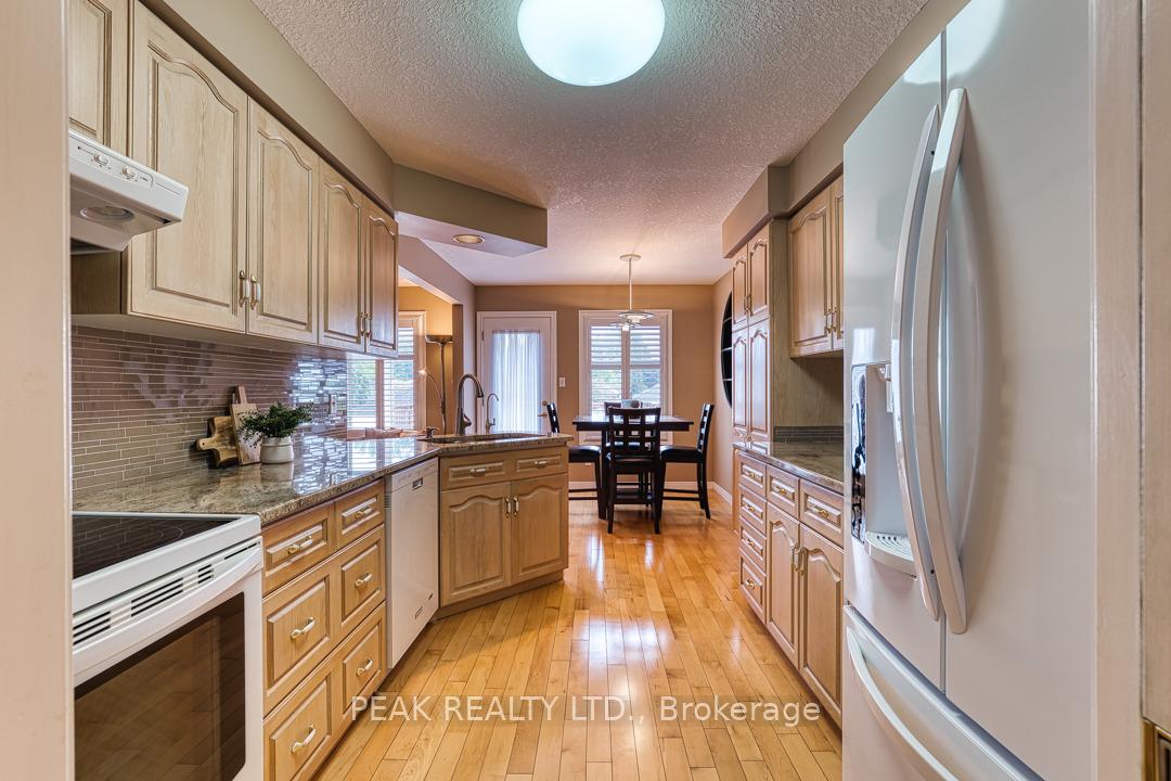 Photo 16 of 20 Tami Court, Kitchener — HOMEH
