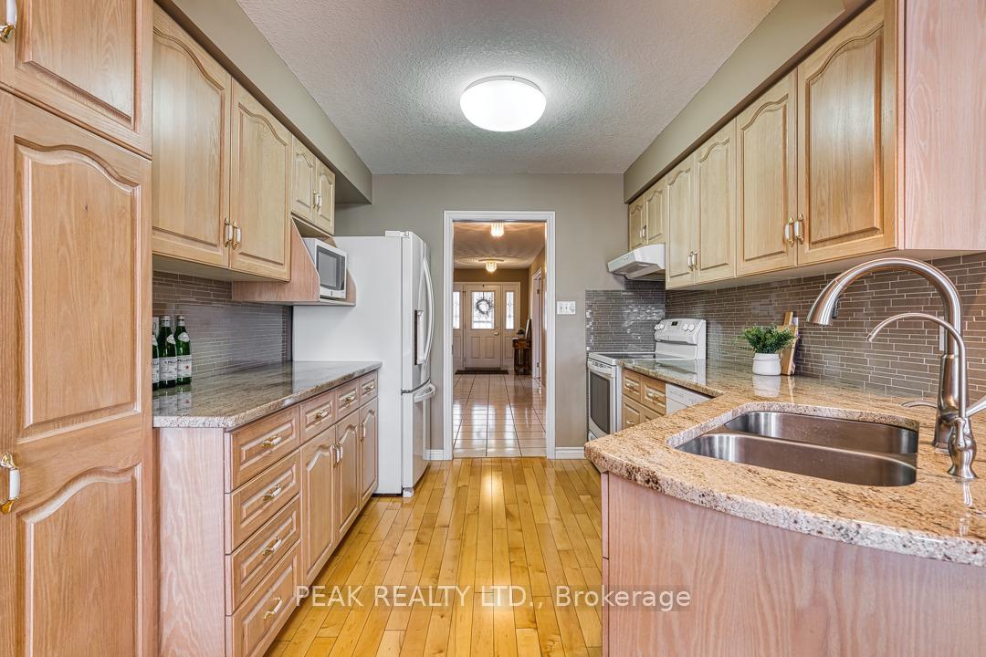 Photo 21 of 20 Tami Court, Kitchener — HOMEH