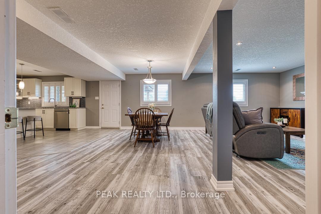 Photo 29 of 20 Tami Court, Kitchener — HOMEH