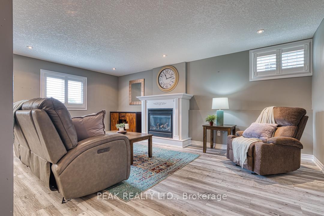 Photo 30 of 20 Tami Court, Kitchener — HOMEH
