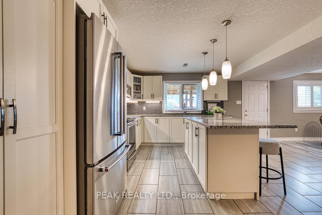 Photo 38 of 20 Tami Court, Kitchener — HOMEH