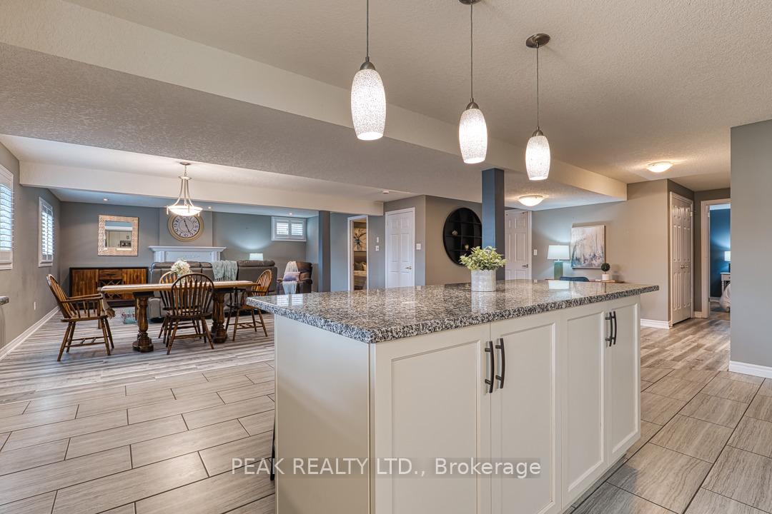 Photo 44 of 20 Tami Court, Kitchener — HOMEH