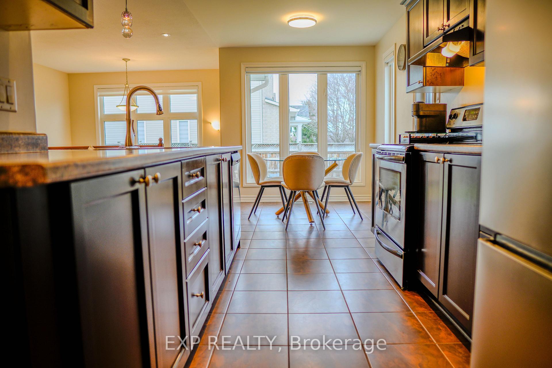 Photo 7 of 10 Penrith Street, Ottawa, Kanata - Morgan's Grant/South March — HOMEH