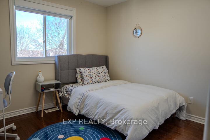 Photo 20 of 10 Penrith Street, Ottawa, Kanata - Morgan's Grant/South March — HOMEH
