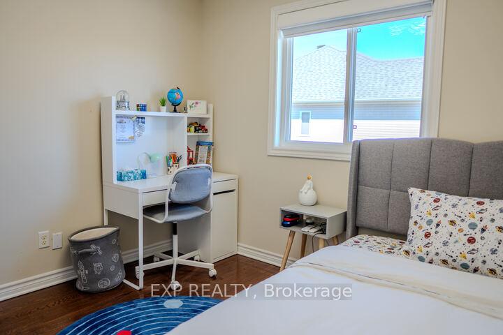 Photo 21 of 10 Penrith Street, Ottawa, Kanata - Morgan's Grant/South March — HOMEH