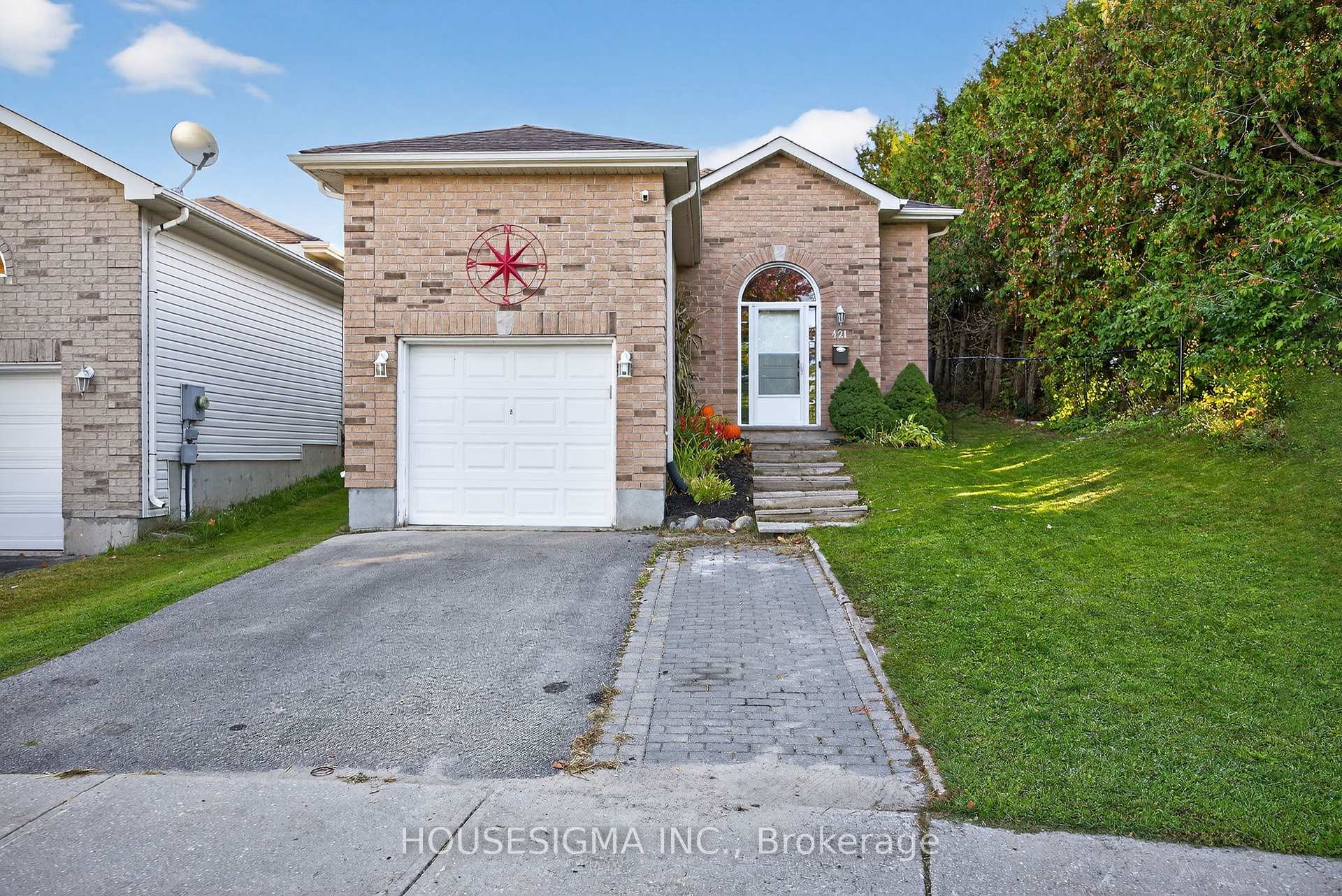 Photo 1 of 421 Irwin Street, Midland — HOMEH