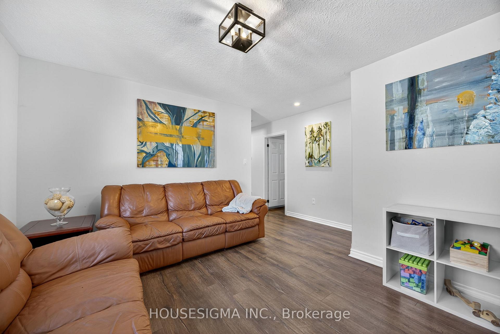 Photo 7 of 421 Irwin Street, Midland — HOMEH