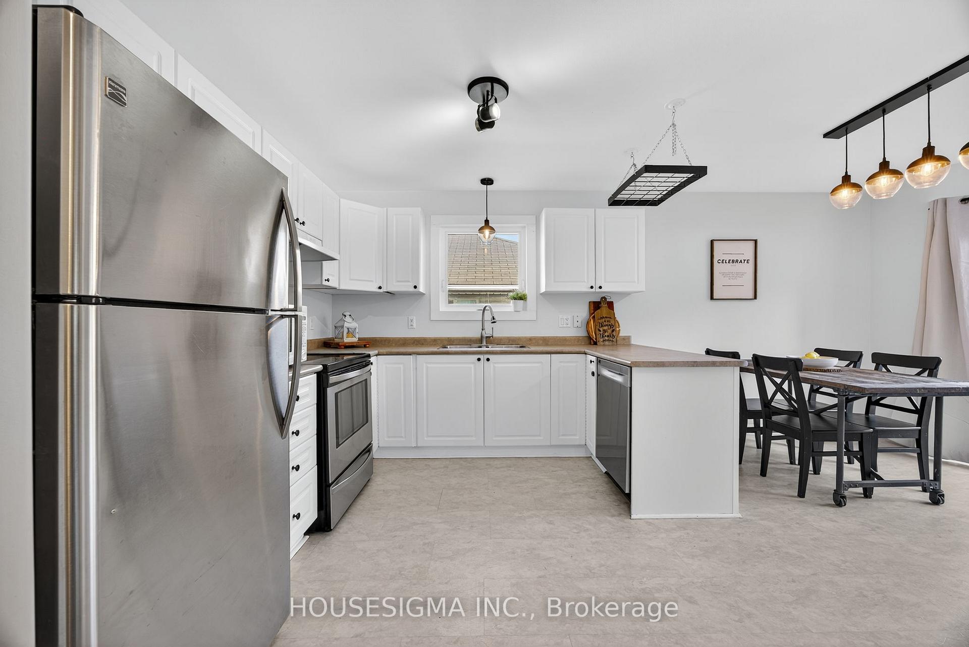 Photo 8 of 421 Irwin Street, Midland — HOMEH