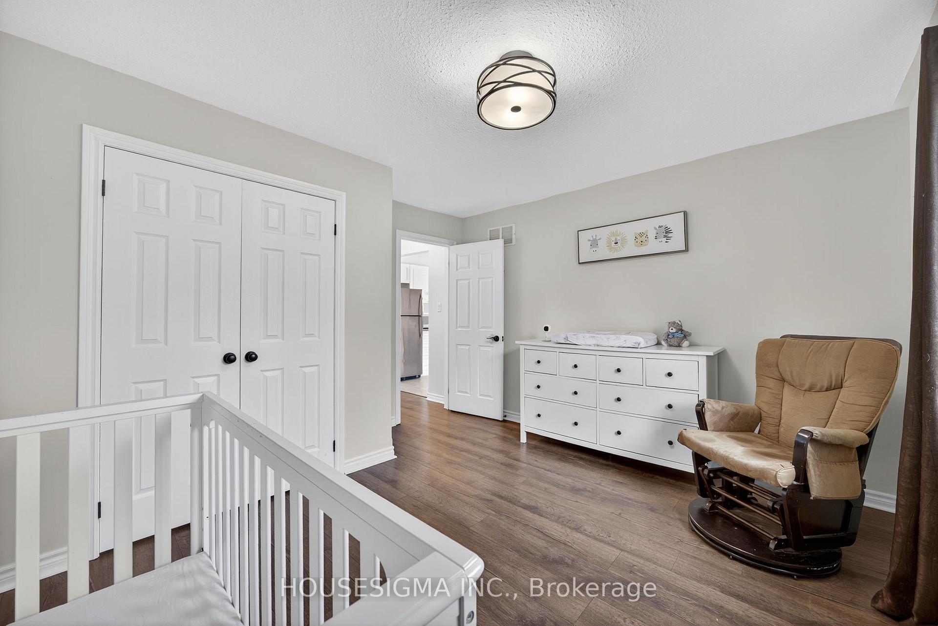 Photo 15 of 421 Irwin Street, Midland — HOMEH