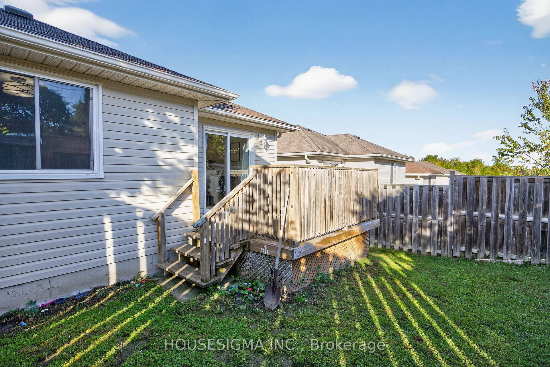 Photo 28 of 421 Irwin Street, Midland — HOMEH