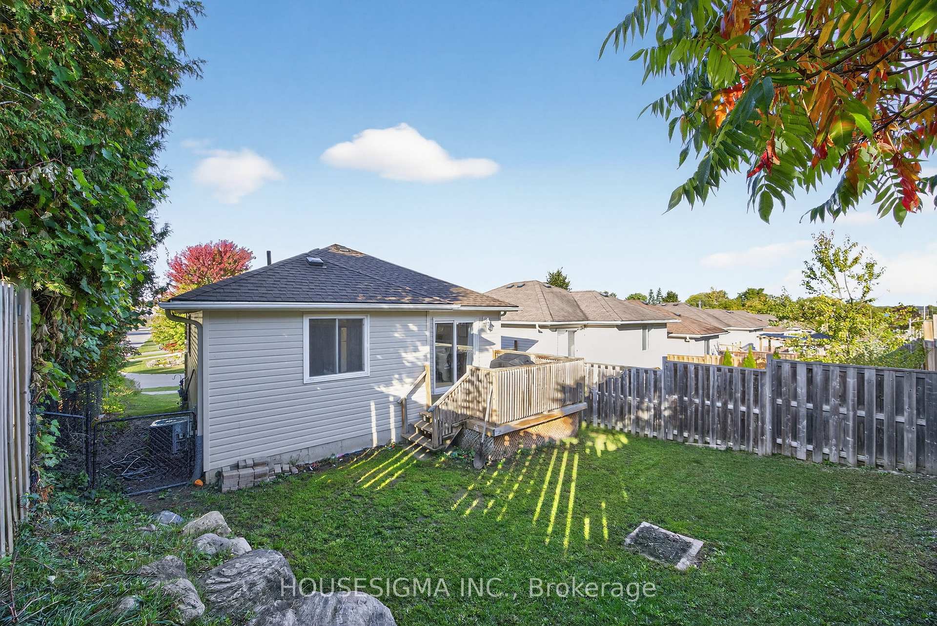 Photo 29 of 421 Irwin Street, Midland — HOMEH