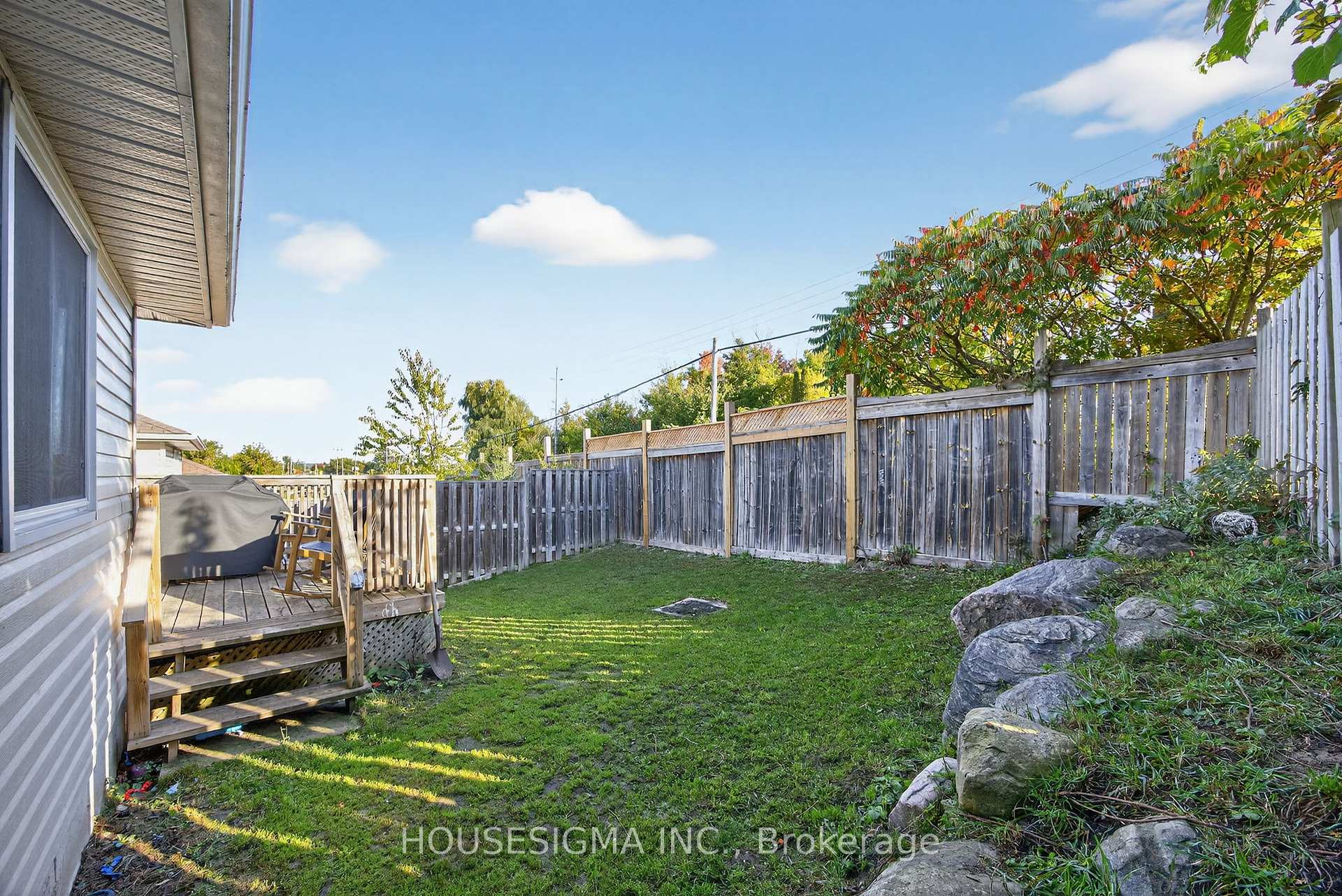 Photo 30 of 421 Irwin Street, Midland — HOMEH