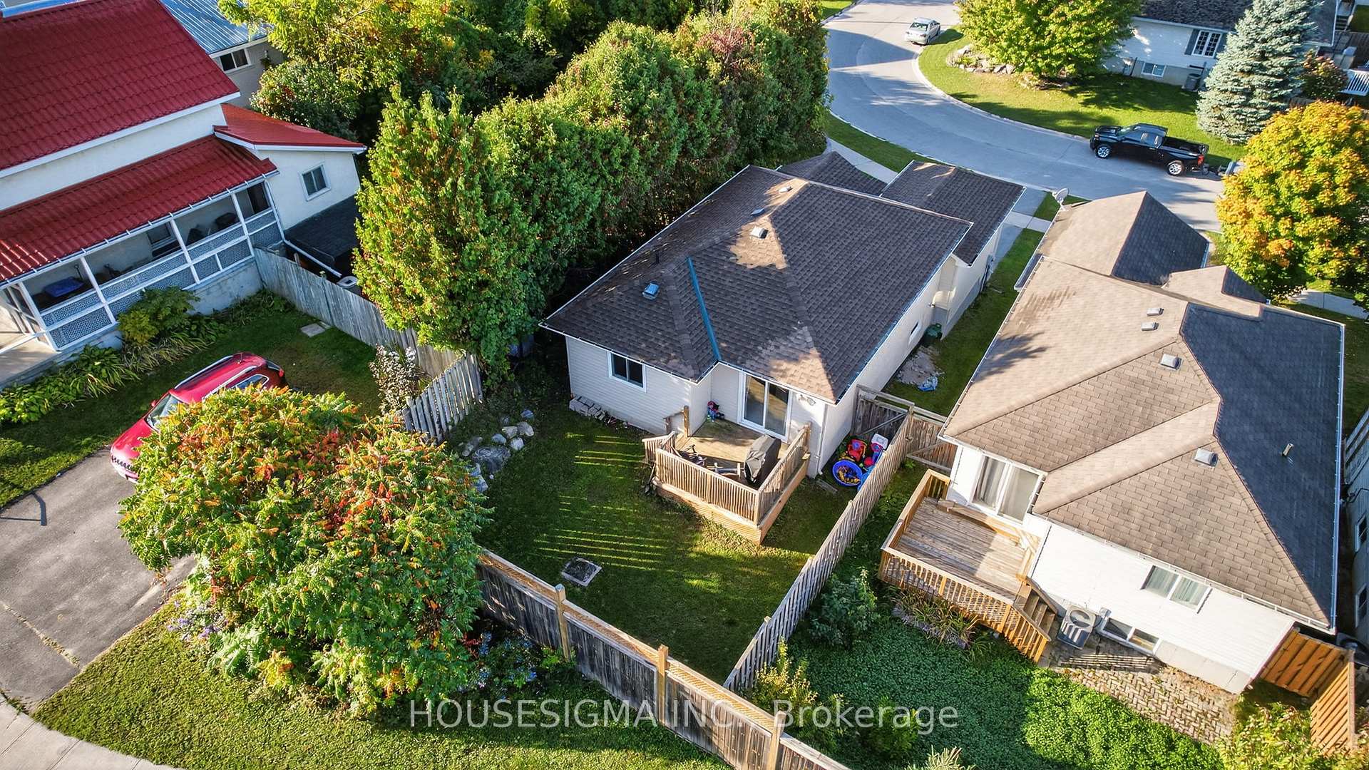 Photo 31 of 421 Irwin Street, Midland — HOMEH
