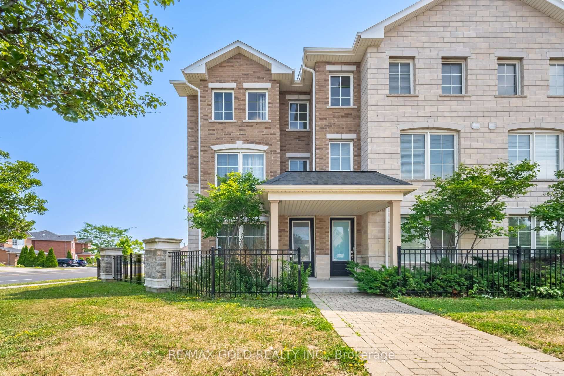 Photo 1 of 36 Karl Williams Lane, Markham, Rouge Fairways — HOMEH
