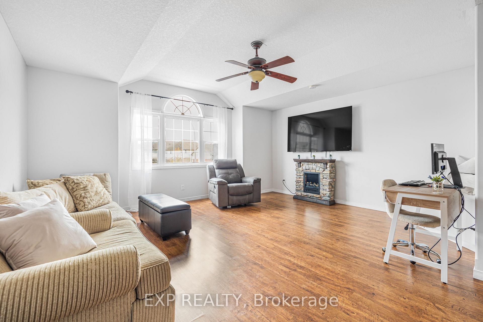 Photo 9 of 181 Sophia Crescent, Kitchener — HOMEH