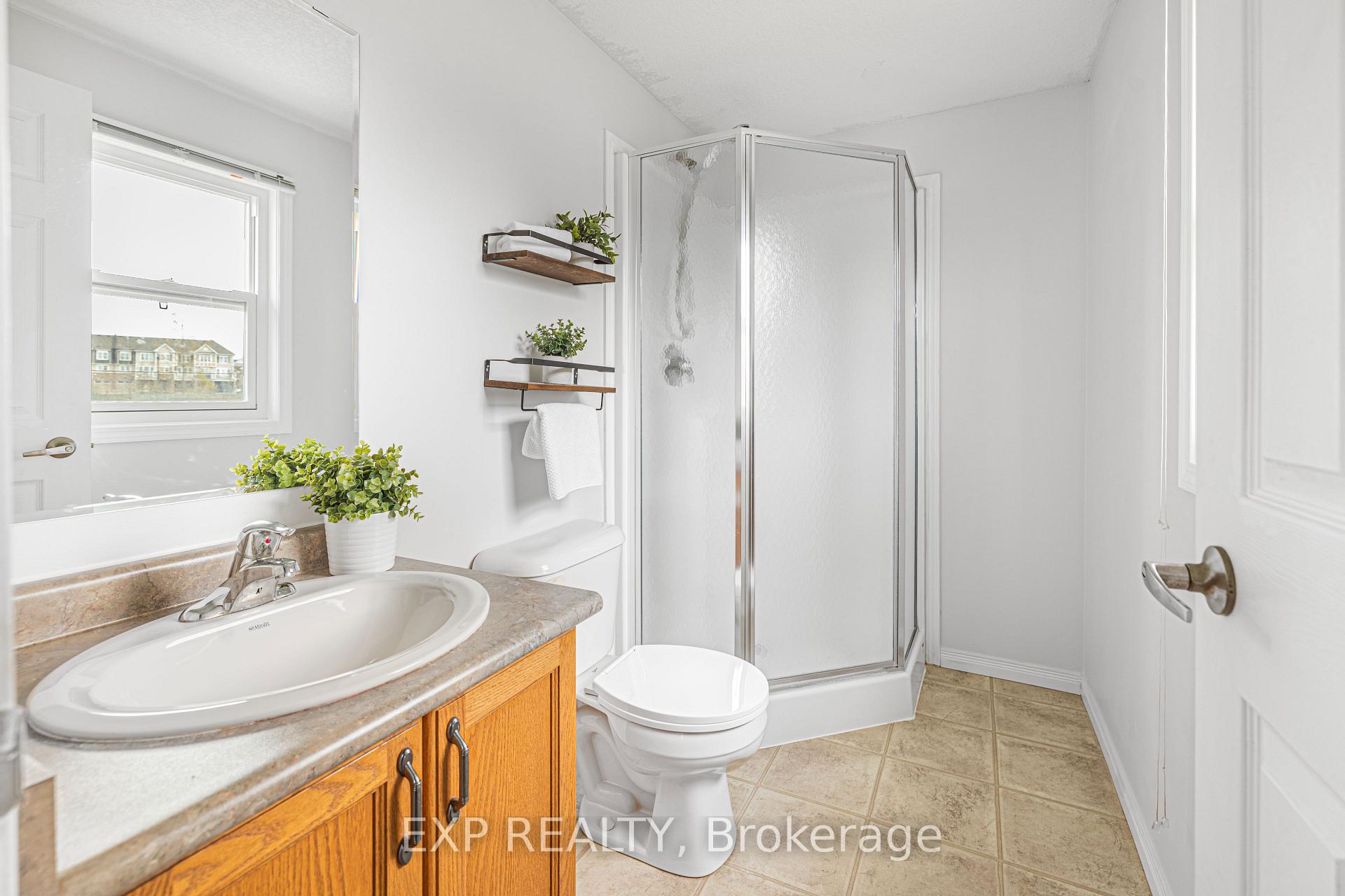 Photo 17 of 181 Sophia Crescent, Kitchener — HOMEH