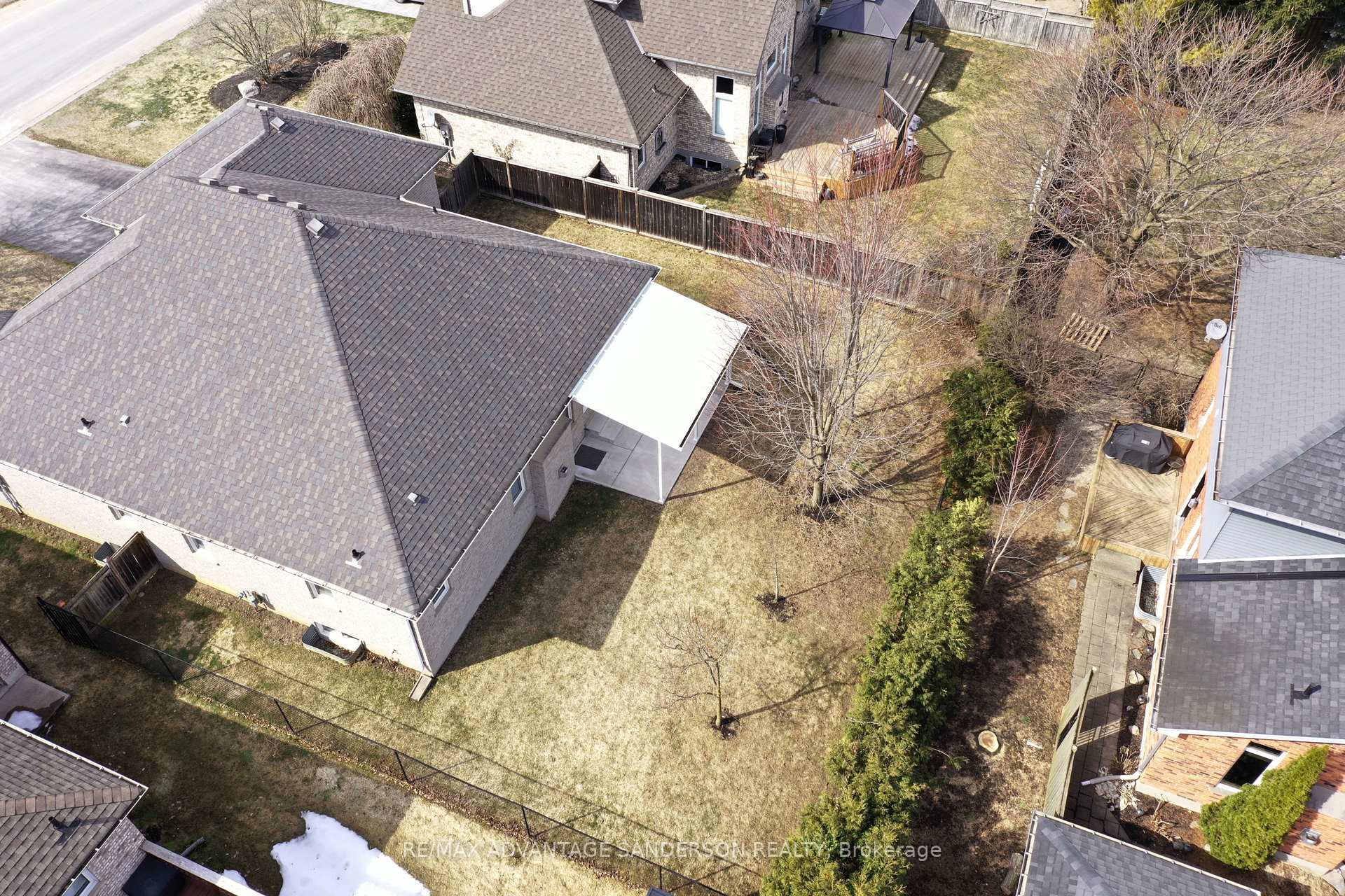 Photo 4 of 42 Calvert Lane, Middlesex Centre, Ilderton — HOMEH