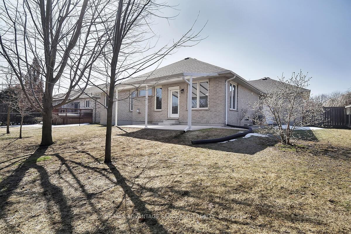 Photo 11 of 42 Calvert Lane, Middlesex Centre, Ilderton — HOMEH