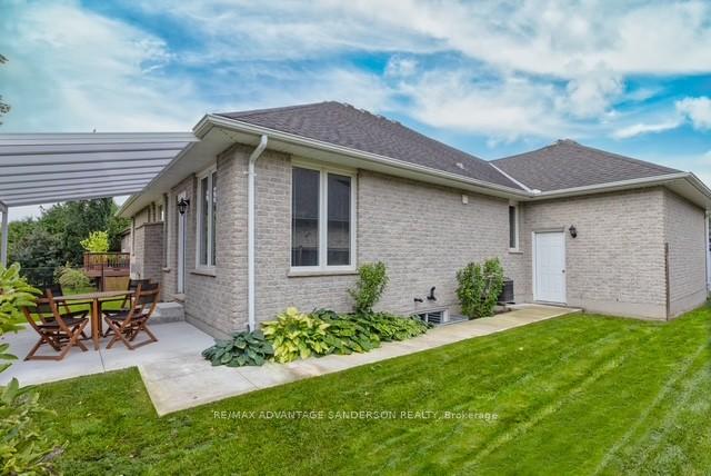 Photo 22 of 42 Calvert Lane, Middlesex Centre, Ilderton — HOMEH