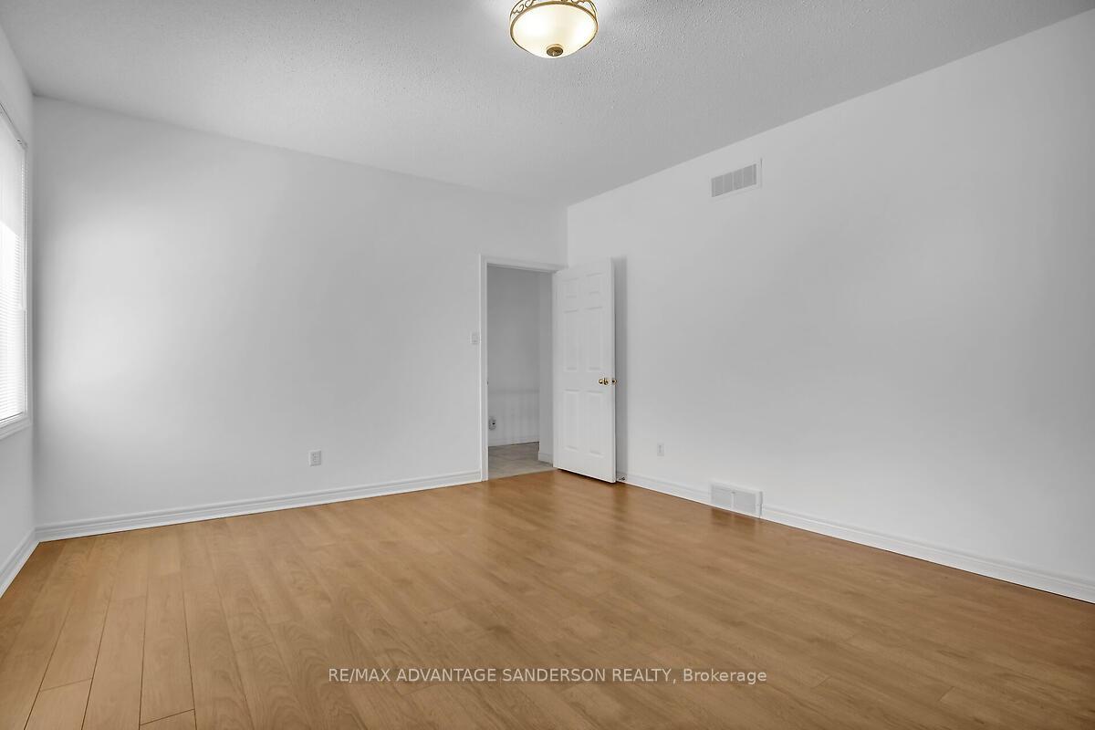 Photo 34 of 42 Calvert Lane, Middlesex Centre, Ilderton — HOMEH