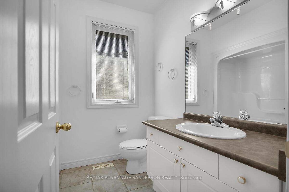 Photo 38 of 42 Calvert Lane, Middlesex Centre, Ilderton — HOMEH
