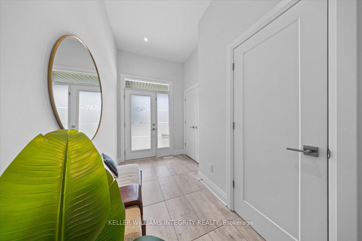 Photo 4 of 748 Twist Way, Ottawa, Kanata - Emerald Meadows/Trailwest — HOMEH