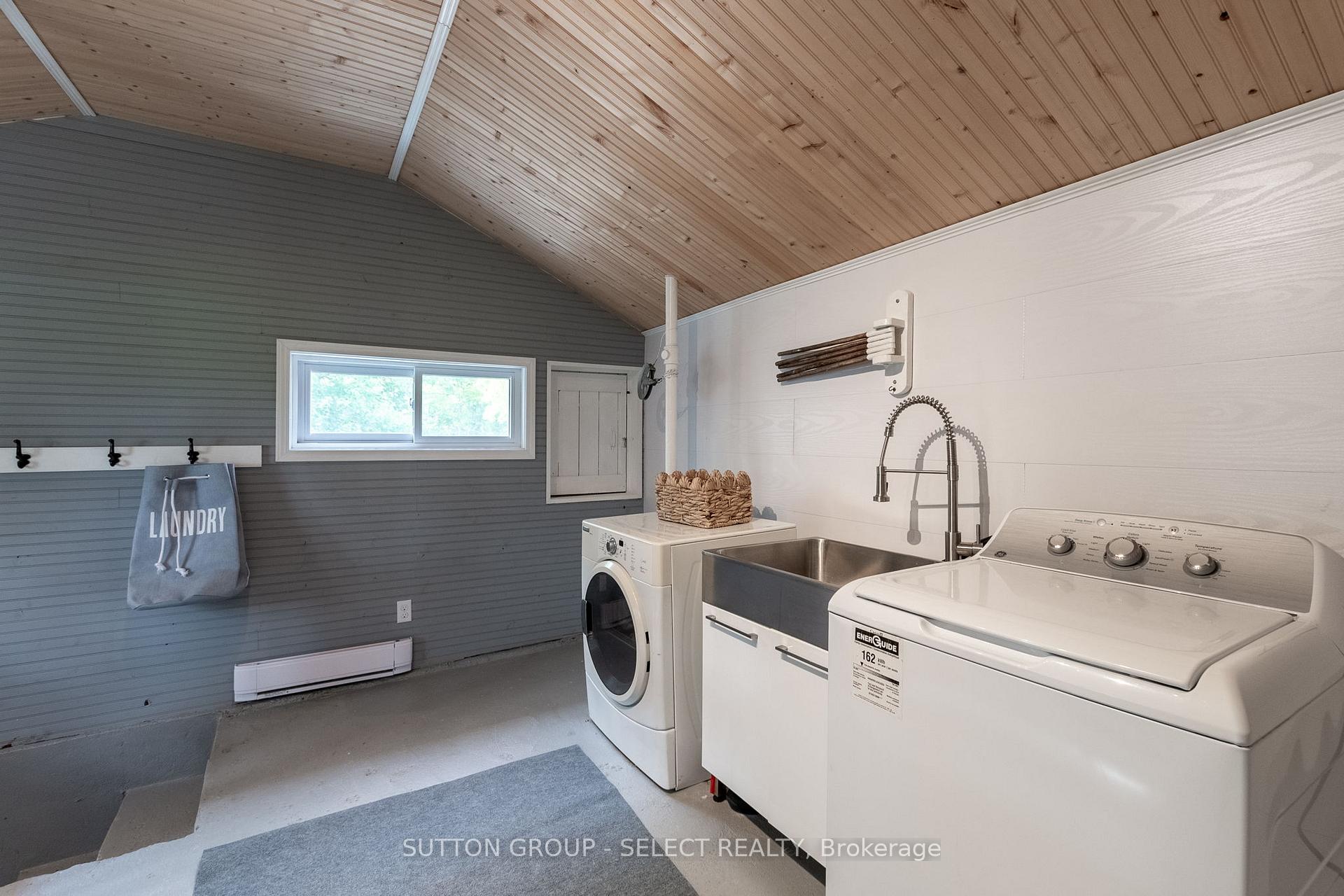 Photo 21 of 10086 Hedley Drive, Middlesex Centre, Rural Middlesex Centre — HOMEH