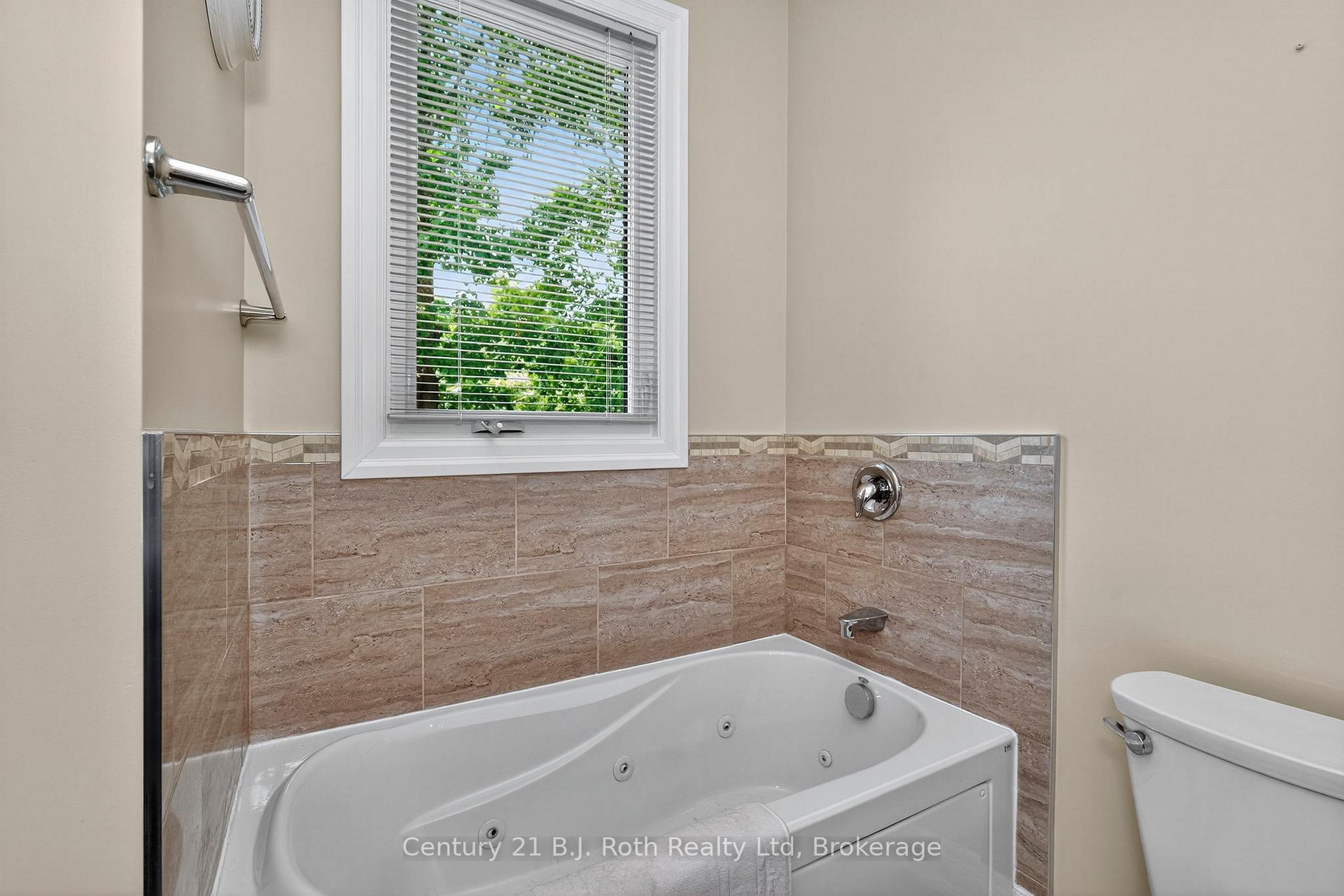 Photo 26 of 626 Taylor Drive, Midland — HOMEH