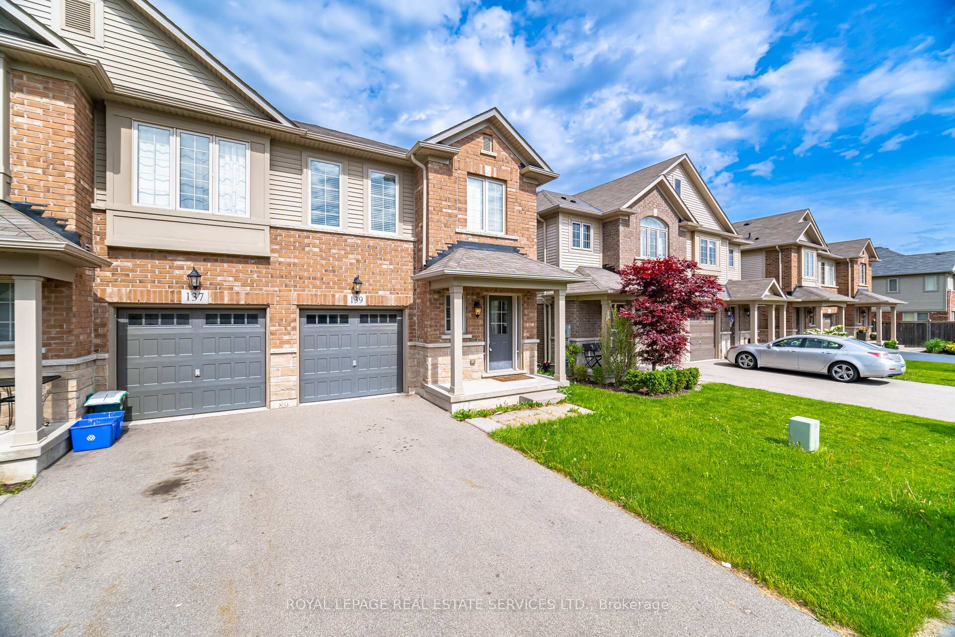 Photo 4 of 139 Echovalley Drive, Hamilton, Stoney Creek Mountain — HOMEH