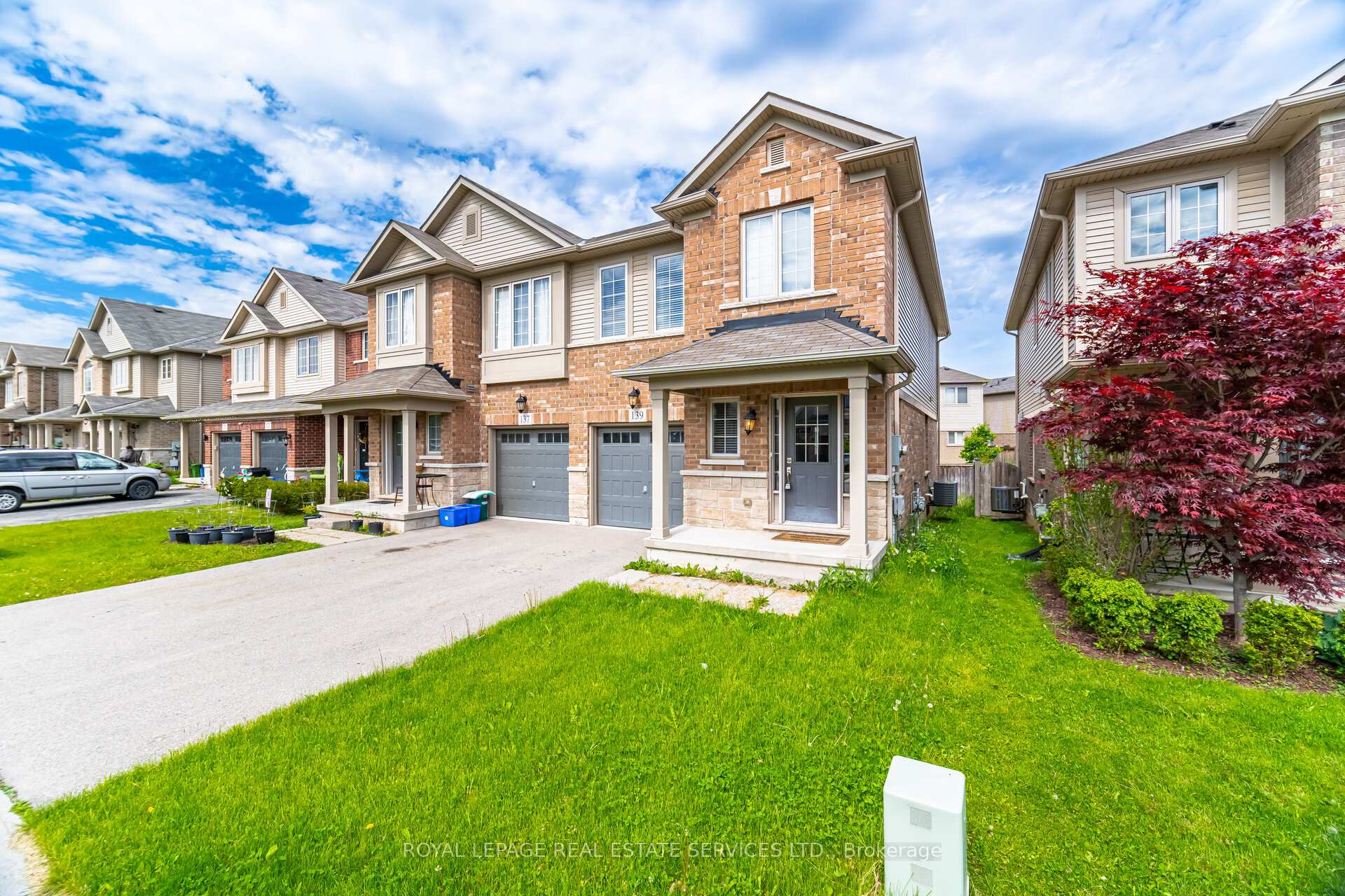 Photo 5 of 139 Echovalley Drive, Hamilton, Stoney Creek Mountain — HOMEH