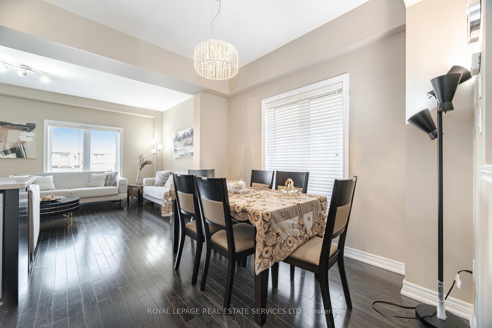 Photo 11 of 139 Echovalley Drive, Hamilton, Stoney Creek Mountain — HOMEH