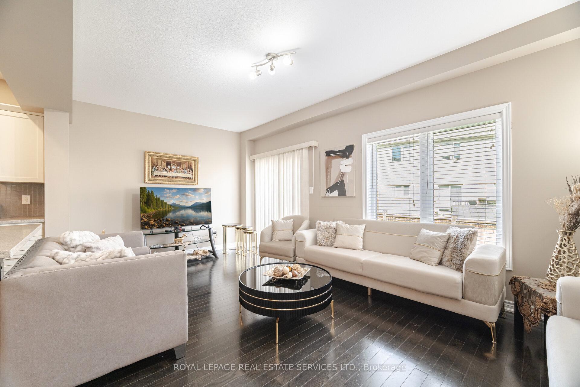Photo 14 of 139 Echovalley Drive, Hamilton, Stoney Creek Mountain — HOMEH