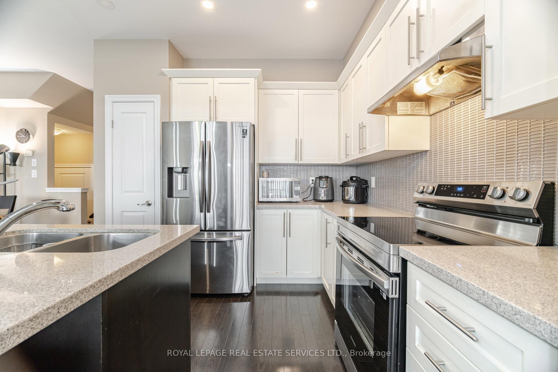 Photo 19 of 139 Echovalley Drive, Hamilton, Stoney Creek Mountain — HOMEH