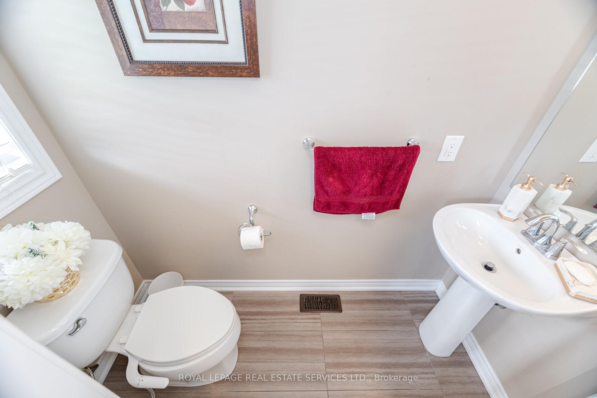 Photo 23 of 139 Echovalley Drive, Hamilton, Stoney Creek Mountain — HOMEH