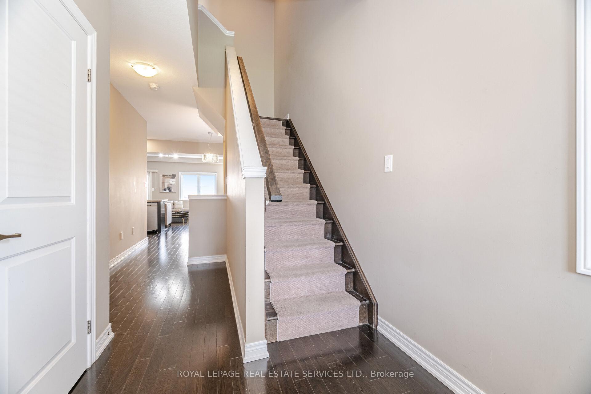 Photo 24 of 139 Echovalley Drive, Hamilton, Stoney Creek Mountain — HOMEH