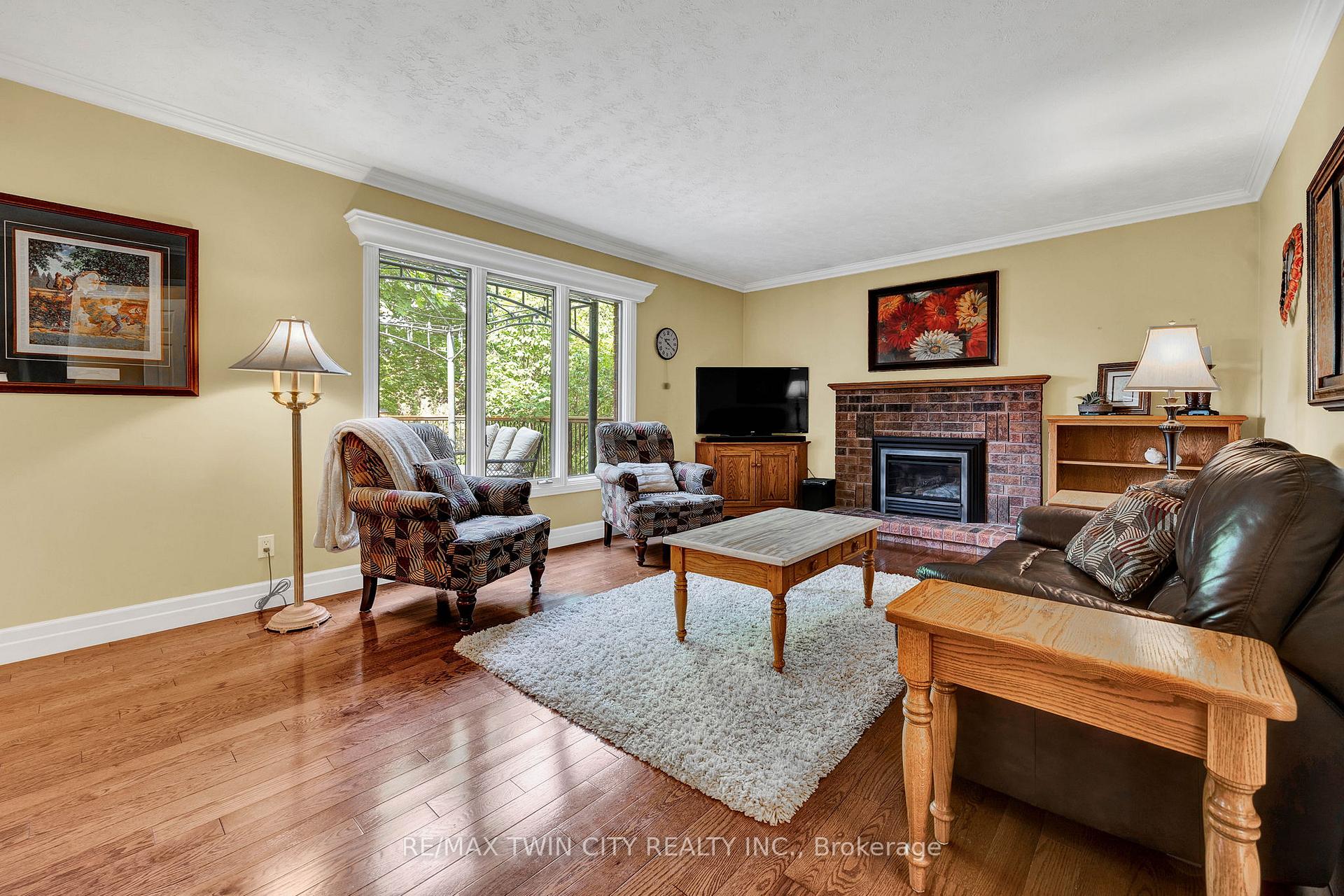 Photo 6 of 73 Rolling Acres Drive, Kitchener — HOMEH