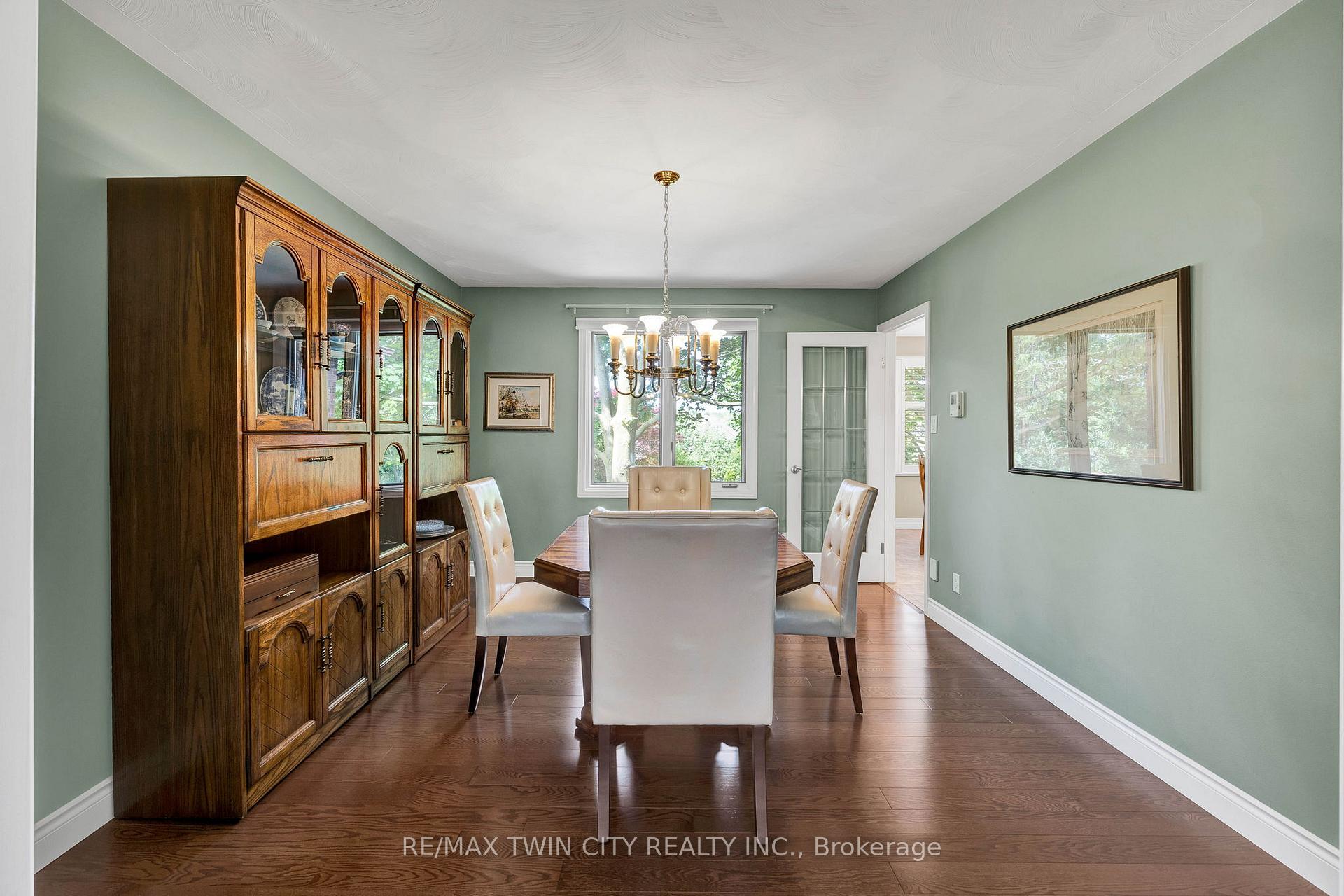 Photo 10 of 73 Rolling Acres Drive, Kitchener — HOMEH