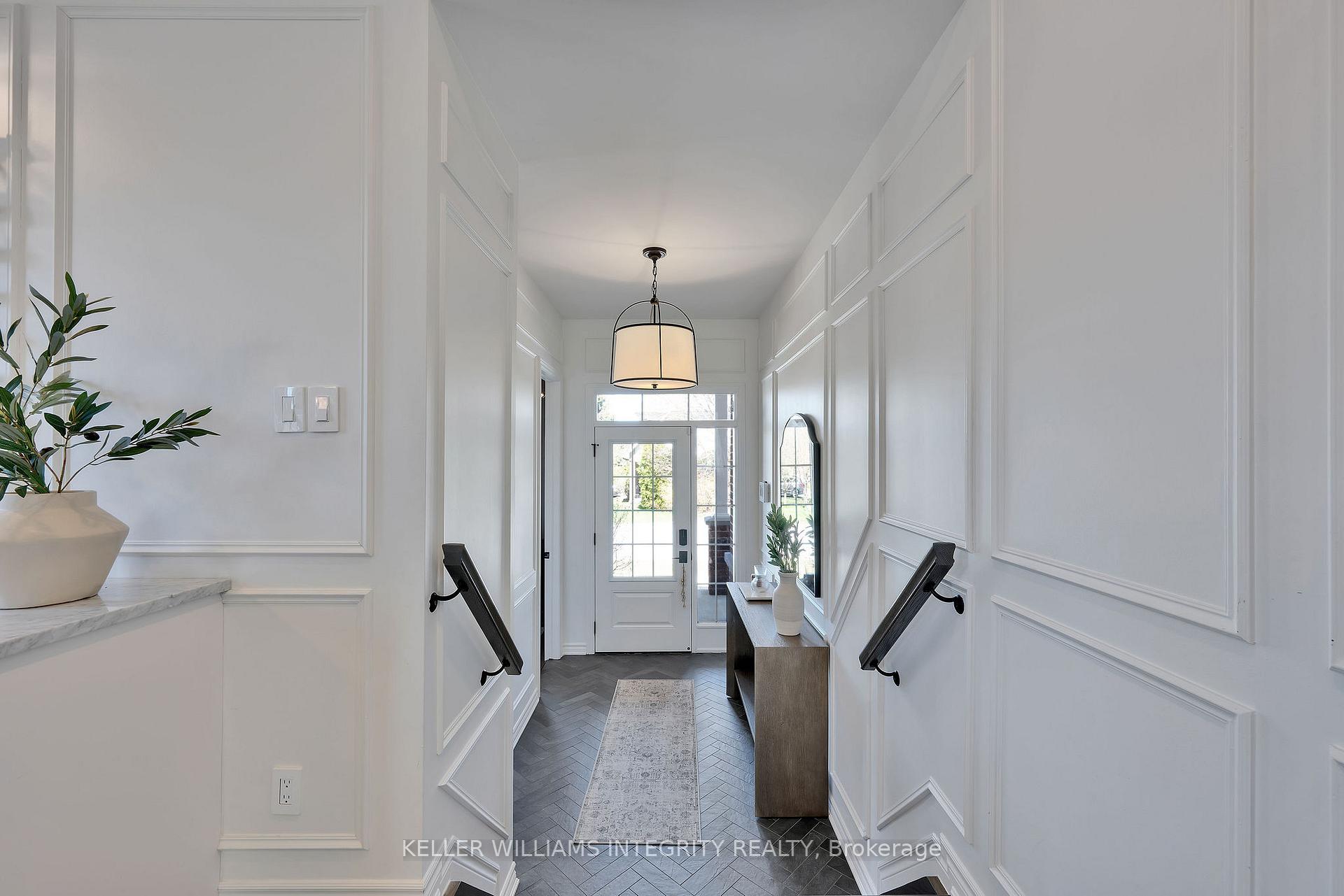 Photo 3 of 2 Glenrill Place, Ottawa, Kanata - Emerald Meadows/Trailwest — HOMEH