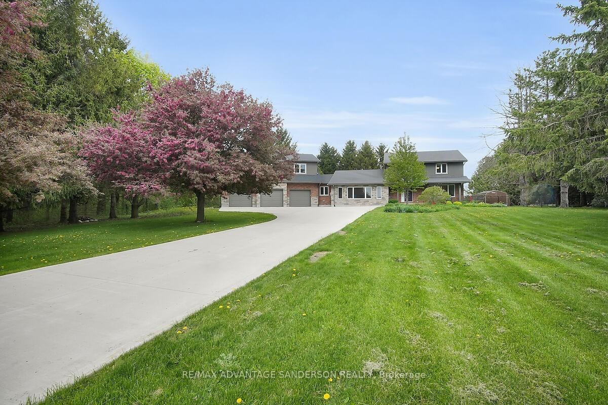 Photo 3 of 23062 Hyde Park Road, Middlesex Centre, Rural Middlesex Centre — HOMEH