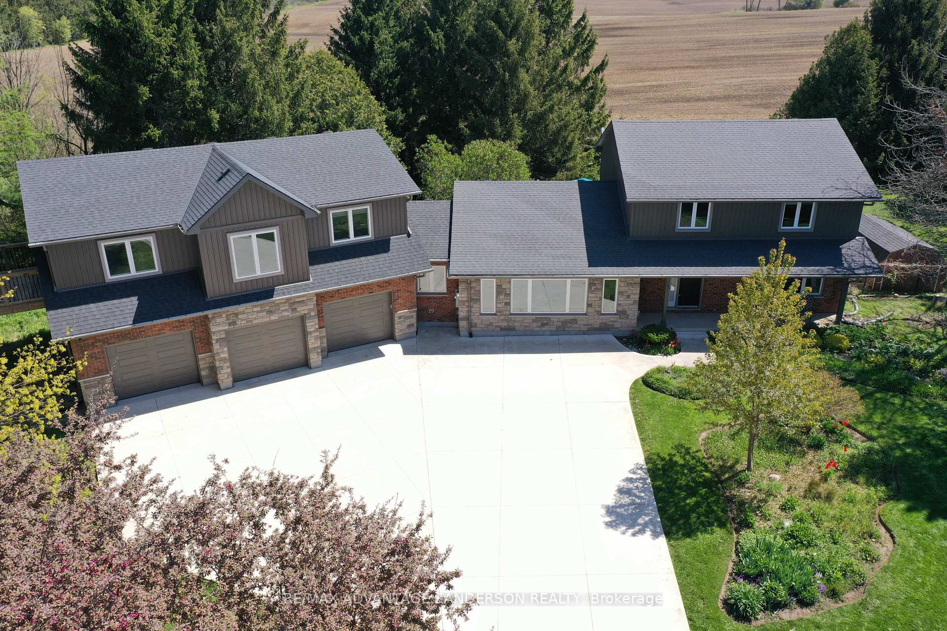 Photo 5 of 23062 Hyde Park Road, Middlesex Centre, Rural Middlesex Centre — HOMEH