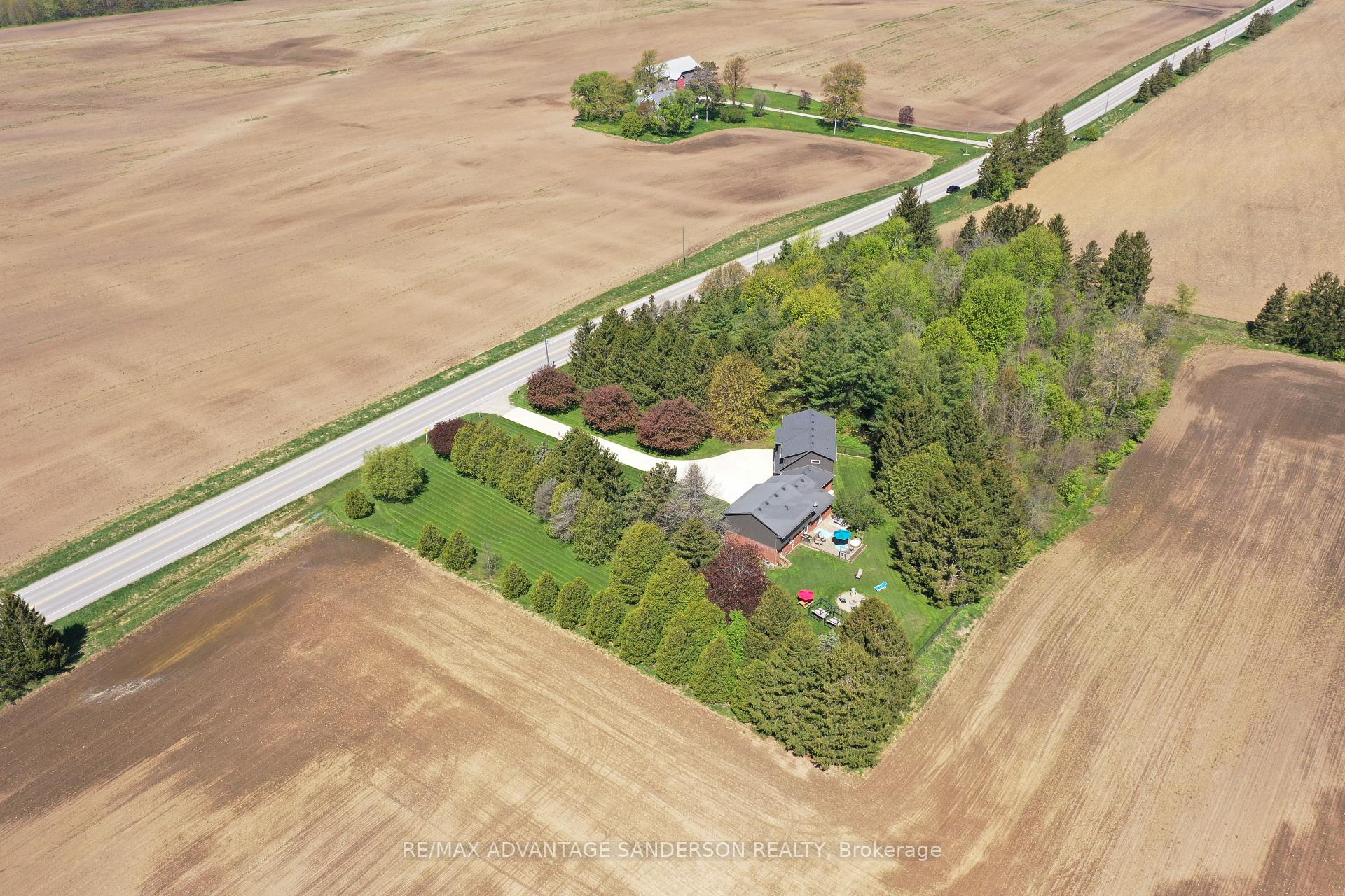 Photo 13 of 23062 Hyde Park Road, Middlesex Centre, Rural Middlesex Centre — HOMEH