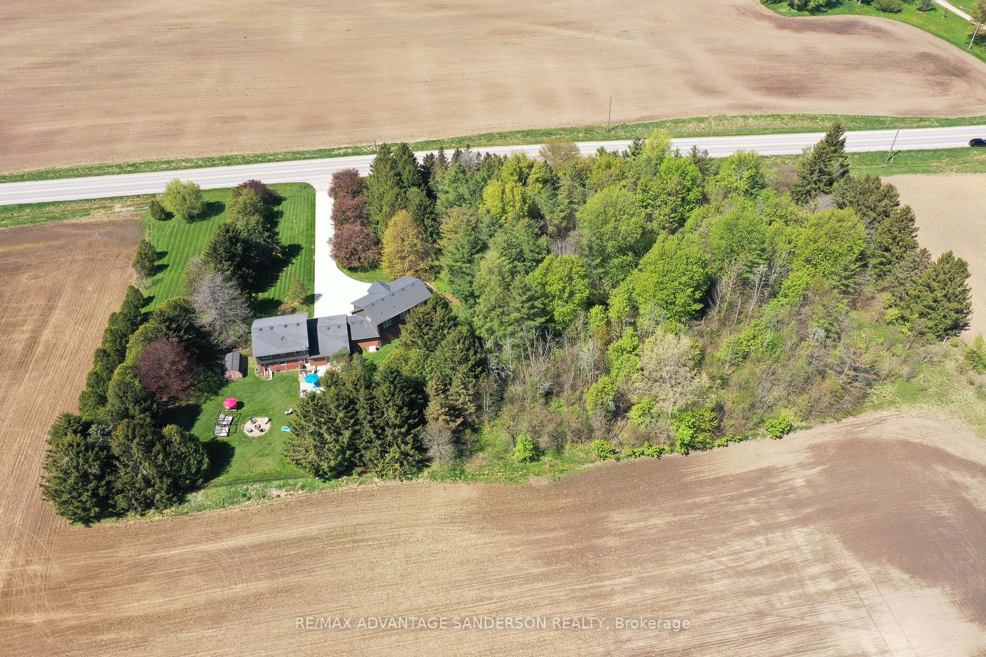 Photo 14 of 23062 Hyde Park Road, Middlesex Centre, Rural Middlesex Centre — HOMEH