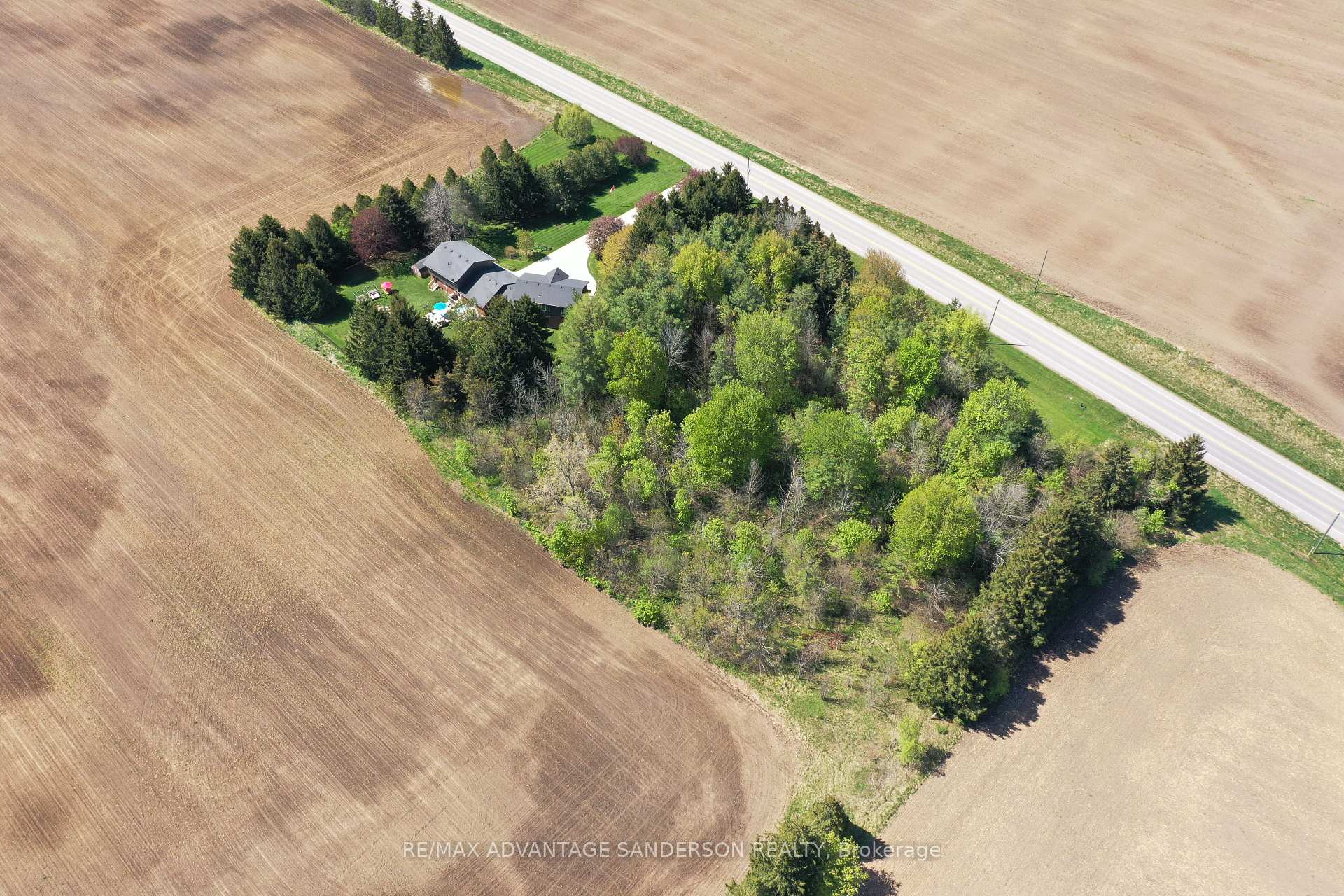 Photo 16 of 23062 Hyde Park Road, Middlesex Centre, Rural Middlesex Centre — HOMEH